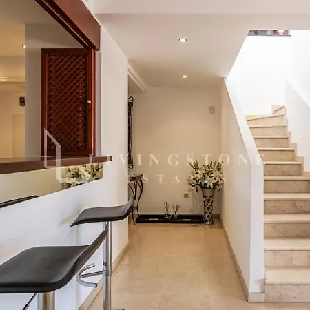 Menara Penthouse Apartment Estepona